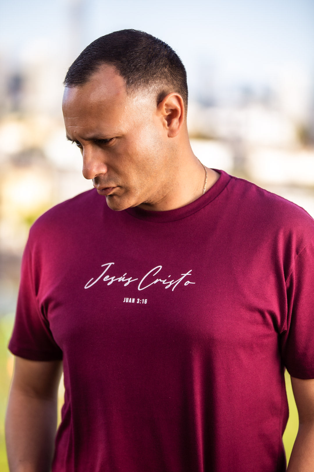 Jesús Cristo Crew Tee - Maroon